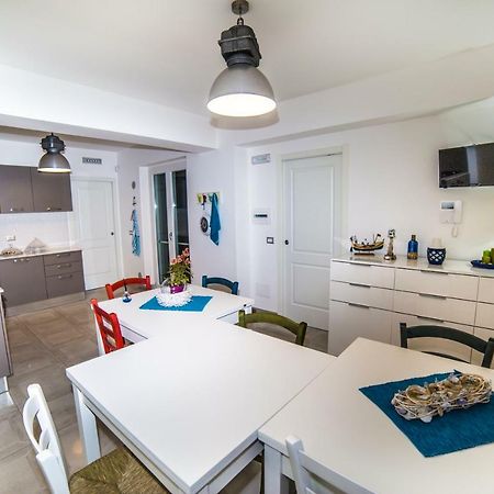 B&B A Due Passi Dal Mare Catona Di Reggio Calabria Dış mekan fotoğraf