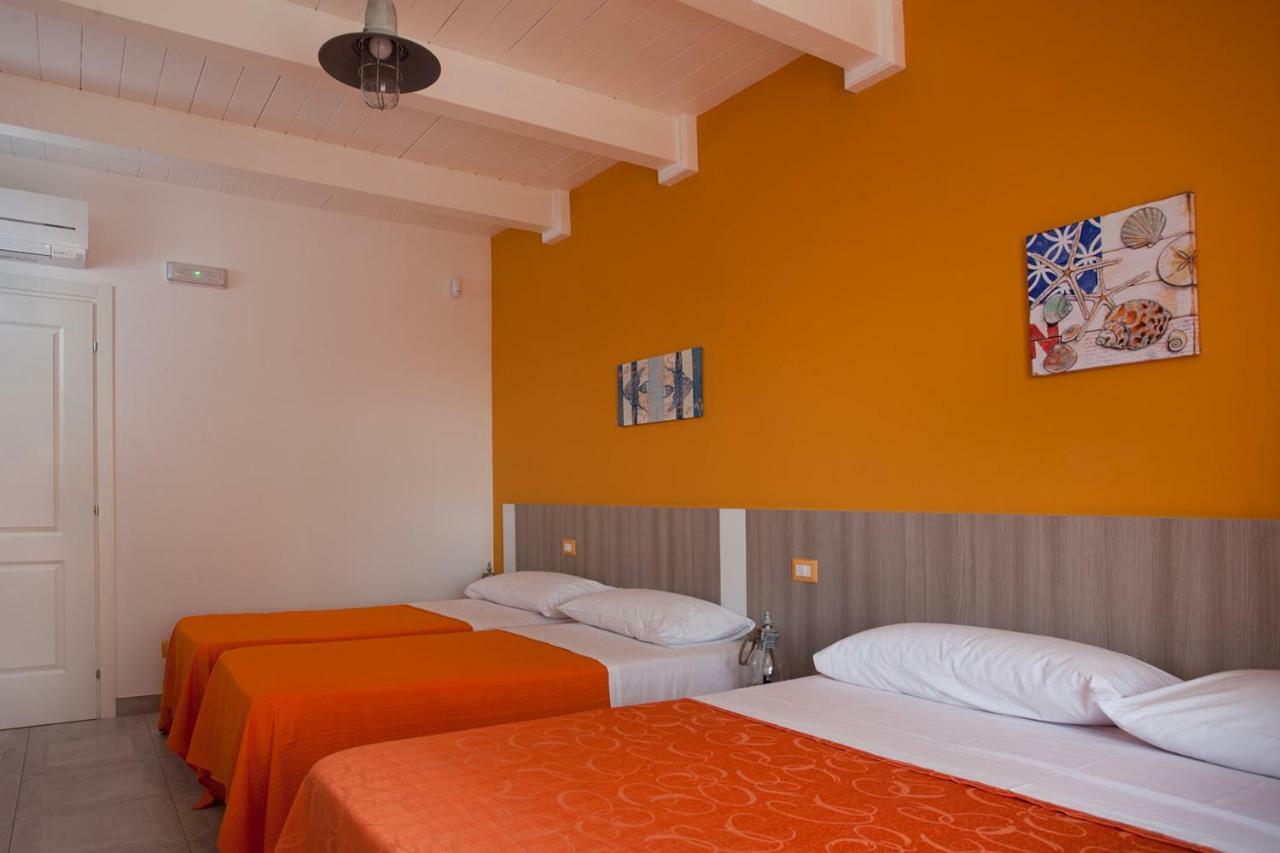 B&B A Due Passi Dal Mare Catona Di Reggio Calabria Dış mekan fotoğraf
